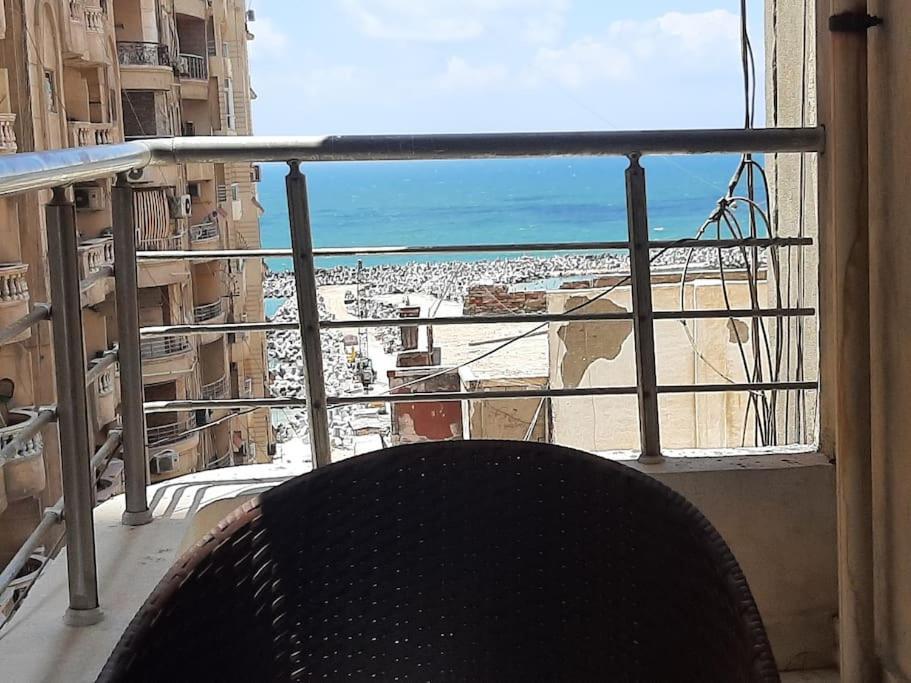 شقة الاحلام علي البحر مباشرتا Alexandria Exterior photo