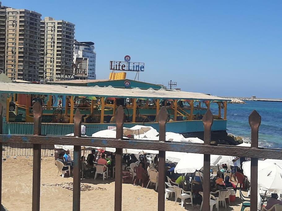 شقة الاحلام علي البحر مباشرتا Alexandria Exterior photo